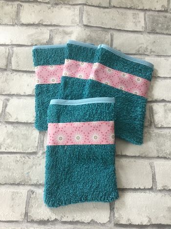Lot de 4 gants de toilette