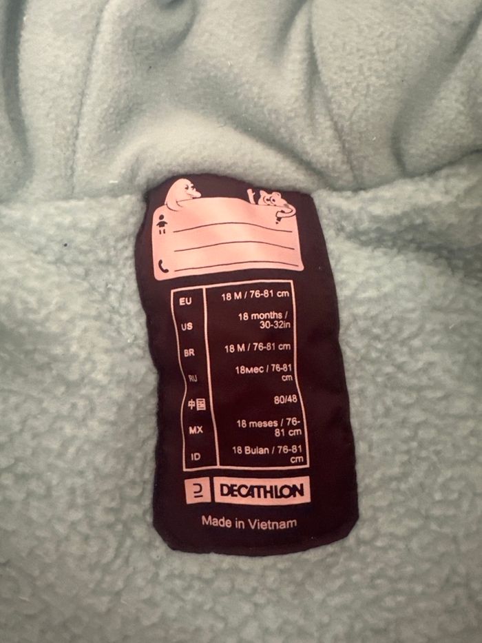 Combinaison de ski et gants - photo numéro 2