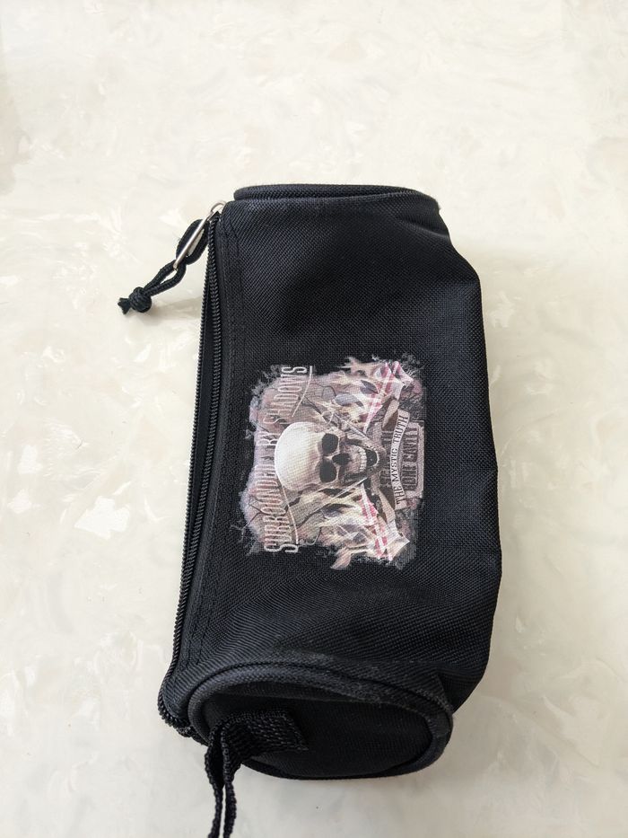 Trousse noire imprimé The Mystic Truth. - photo numéro 3