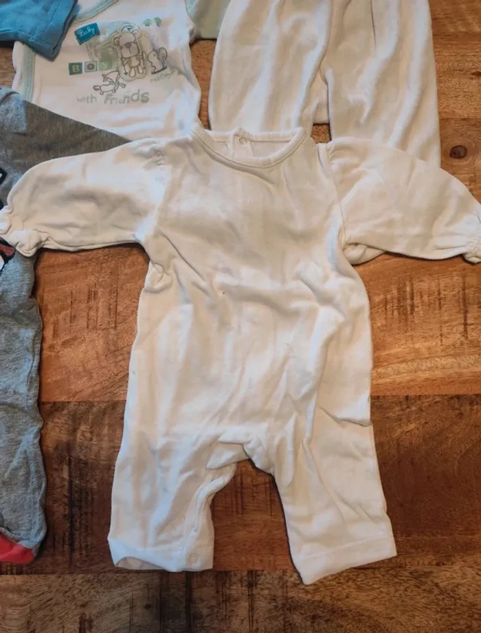 Lot de 10 vêtements naissance garçon - photo numéro 7
