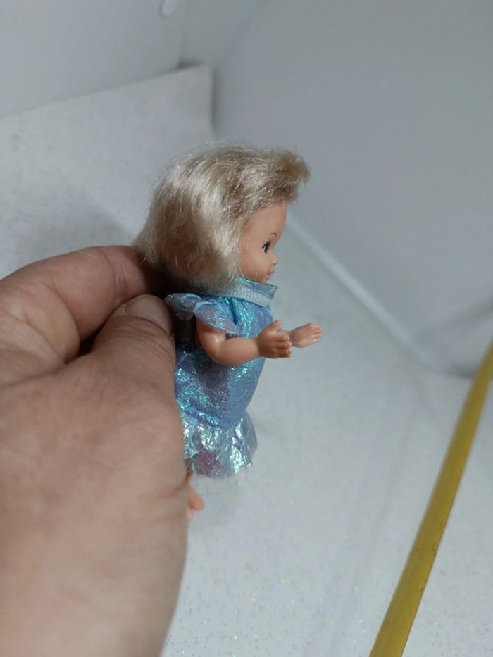 Petite poupée doll mannequin kelly Betty Shelly enfants girl fille cheveux court blonde M&C M c - photo numéro 4
