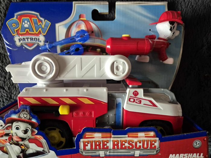 Figurine et véhicule Paw Patrol Pat’Patrouille Fire Rescue Marcus - photo numéro 2