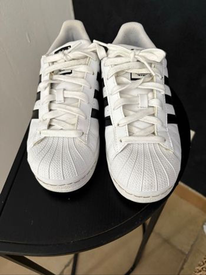 Adidas superstars - photo numéro 2
