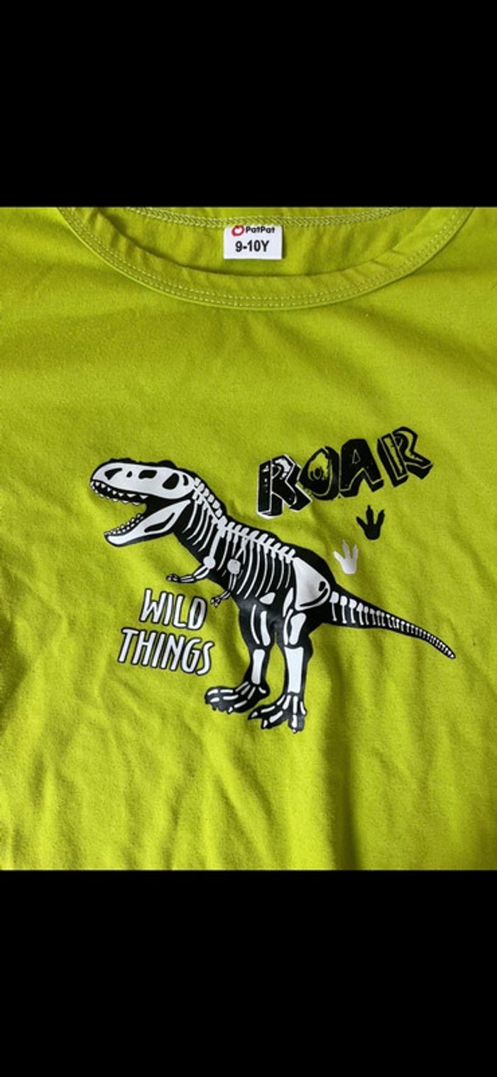T shirt neuf dinosaure - photo numéro 2