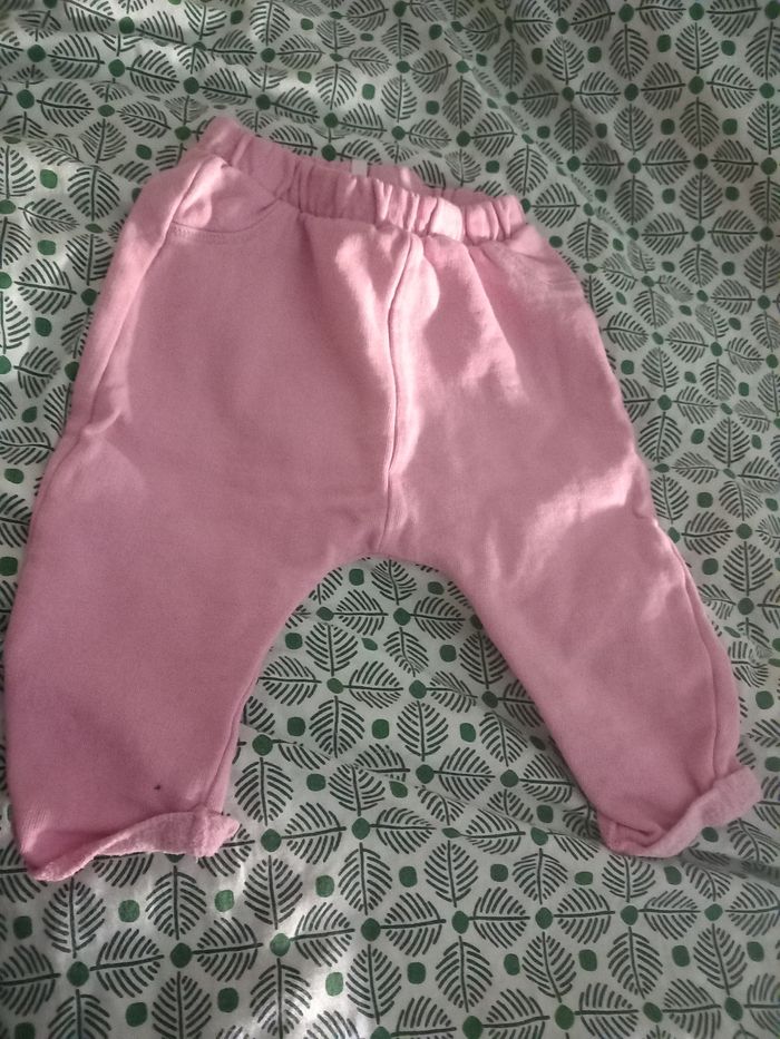 Lot 3 pantalons enfant 6 mois - photo numéro 3