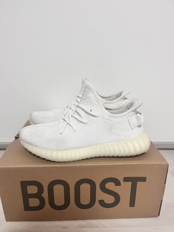 Yeezy 350 v2 triple White