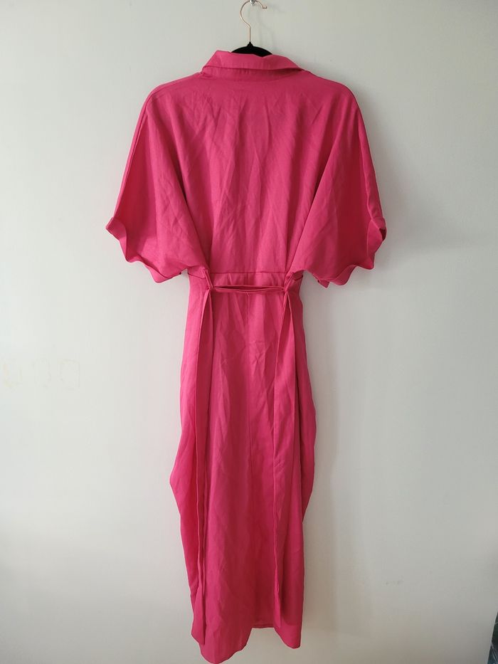 Robe chemise longue rose framboise SHEIN – Ceinturée, état neuf ! - photo numéro 5