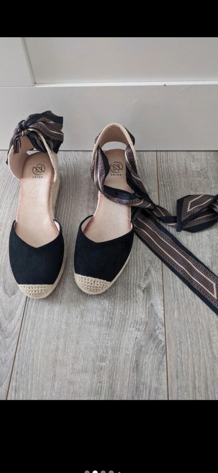Chaussures foulards - photo numéro 2