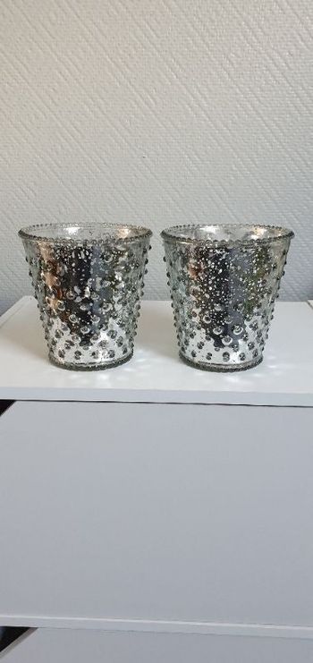 2 vases originale