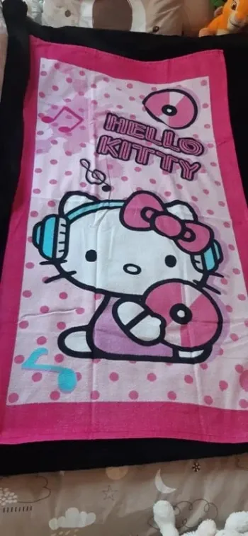 Grand drap de plage / serviette hello kitty en coton en parfait état