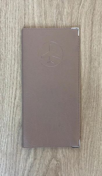 Étui de voyage doré