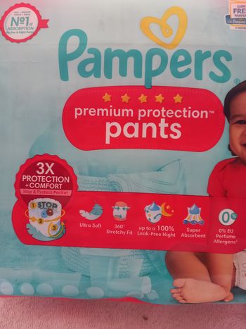Paquet neuf 31 couches Pampers pants T4