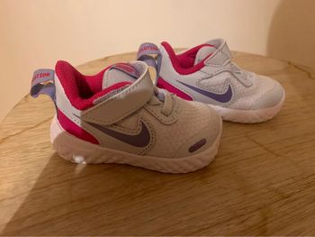 Superbe basket Nike taille 17