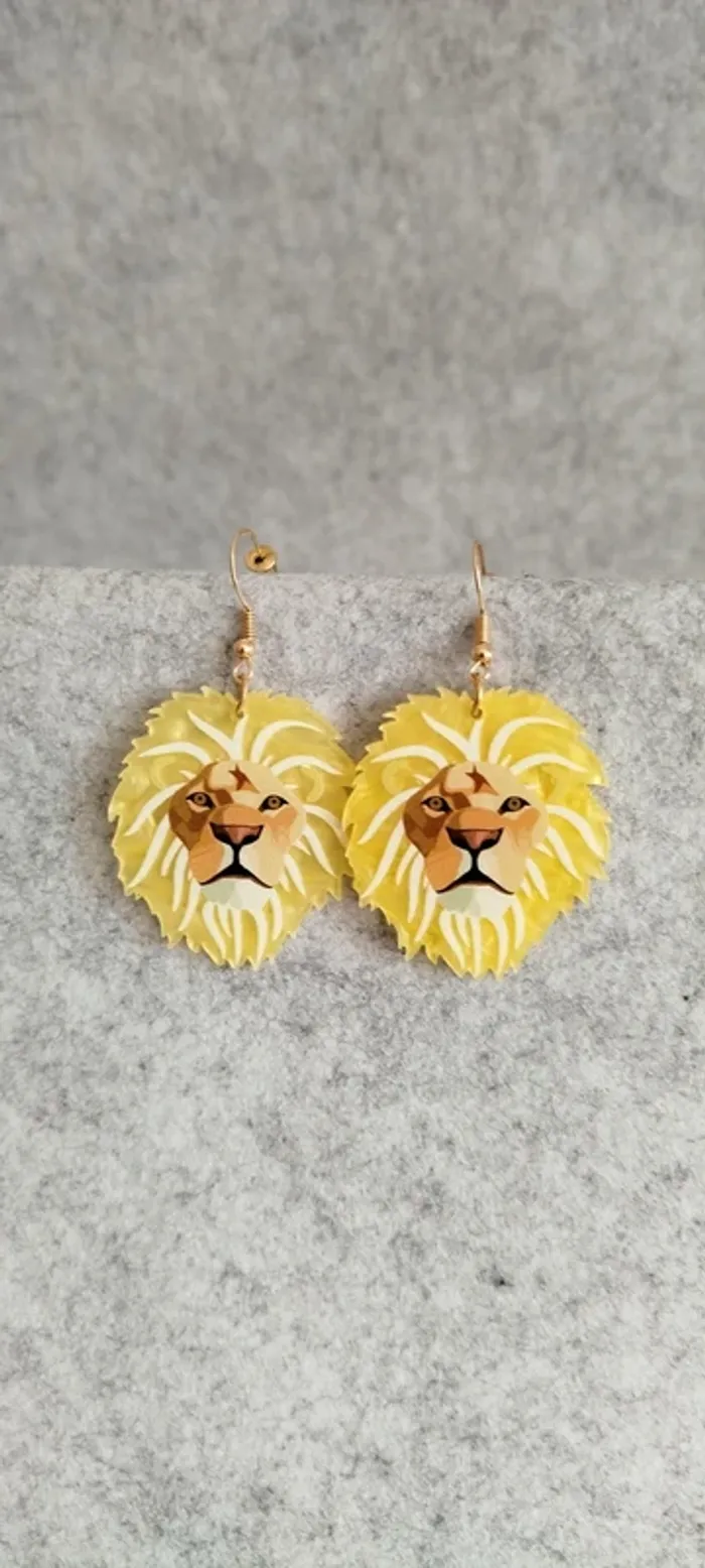 🍄 Boucles d’oreilles ▪ lion acrylique nacré