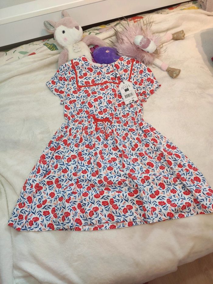 Robe neuve l'échappée basque sergent major 7 ans