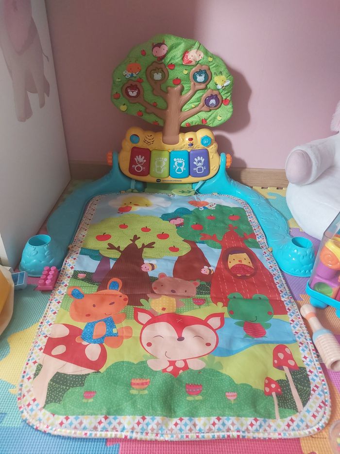 Tapis d eveil jardin enchanté Vtech