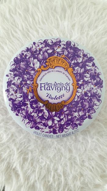 Boite ronde en métal style vintage