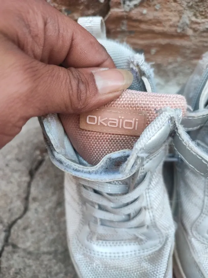 Chaussures basket taille 28 marque Okaïdi - photo numéro 3