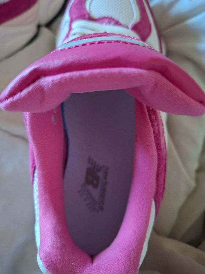 New Balance 9060 rose fuchsia taille 37 neuve - photo numéro 6