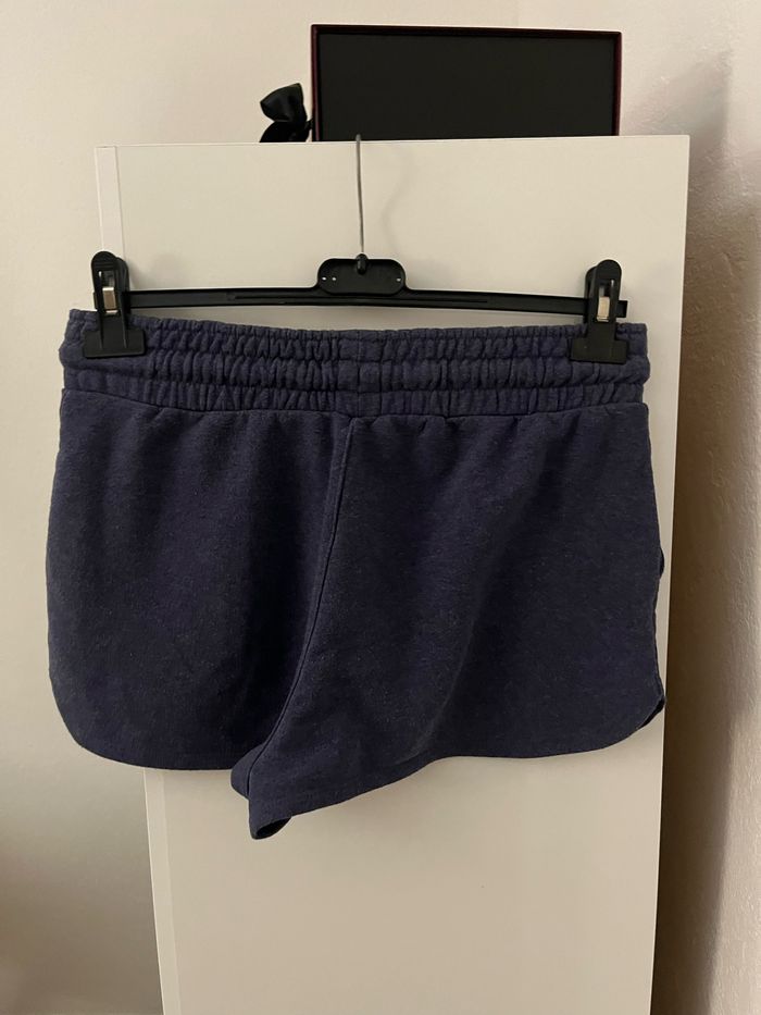 short bleu - photo numéro 2