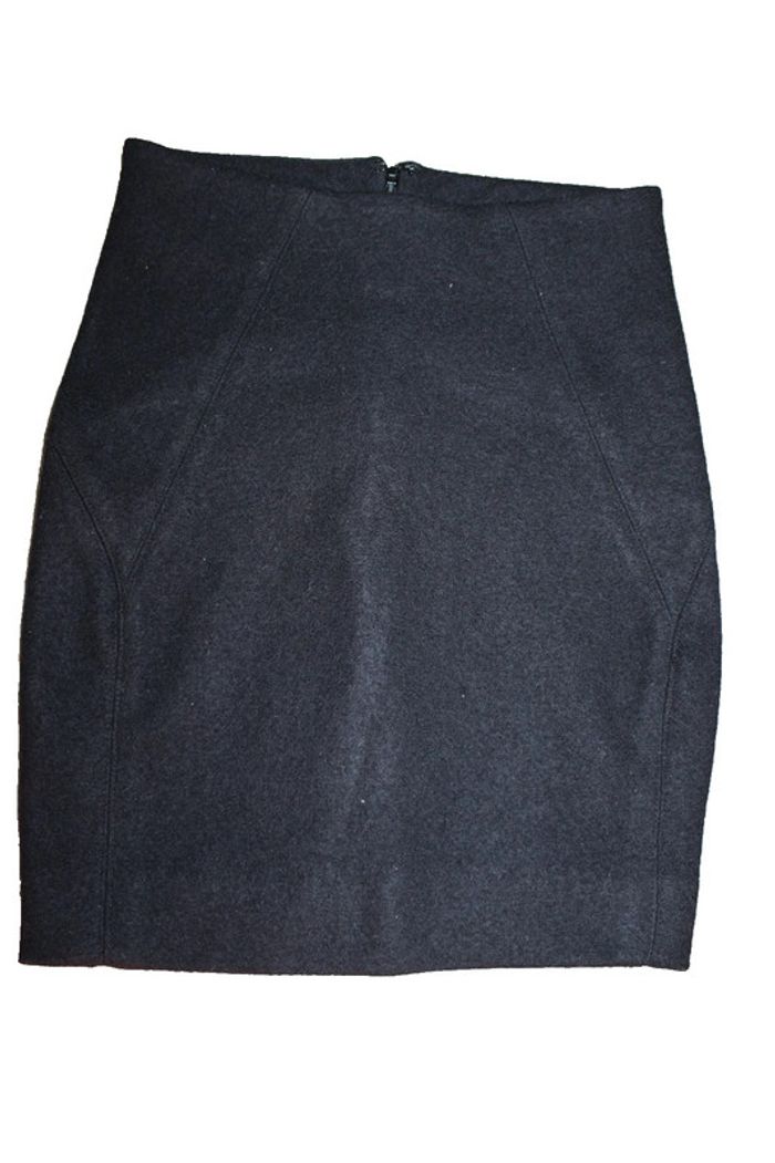 jupe d'hiver coupe courte et ajusté marque Vanessa Bruno taille  32/34