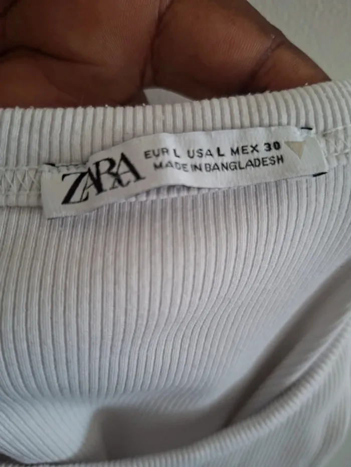 T-Shirt lanc côtelé manches courtes - Taille S - Stretch - en très bon état - photo numéro 4