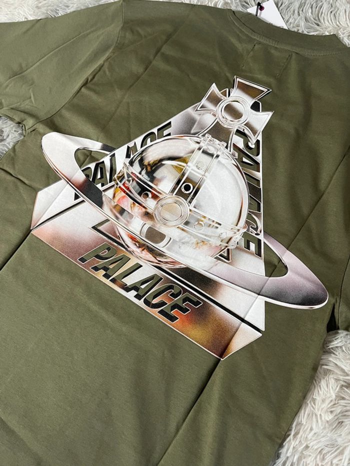 T-shirt Palace x Vivienne Westwood olive 🫒 - photo numéro 3