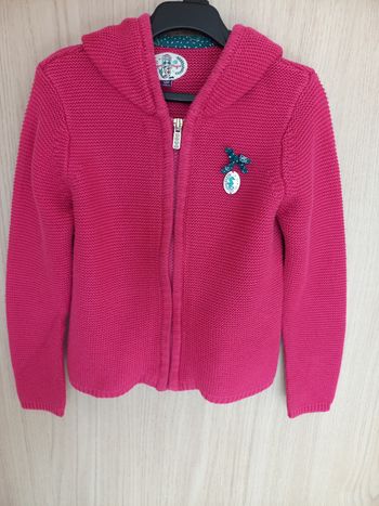 Gilet  avec capuche 4 ans