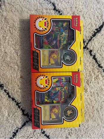 Lot de 2 Pikachu day 30 ans 