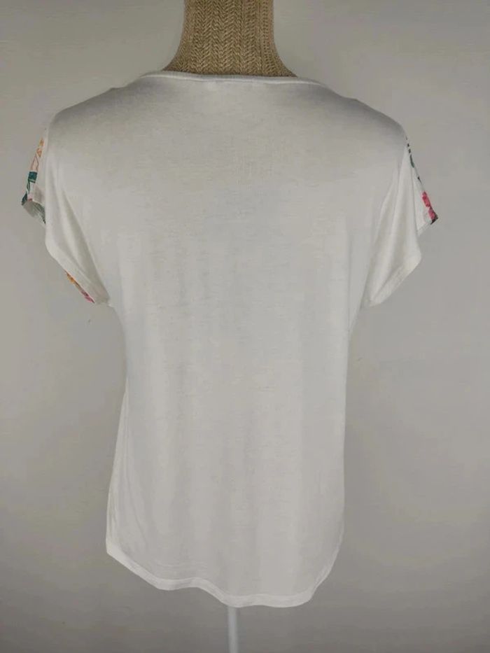 Blouse manches courtes blanche motifs fleuris colorés taille S Camaïeu - photo numéro 2