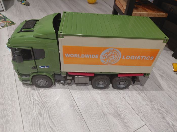 Camion  porteur scania