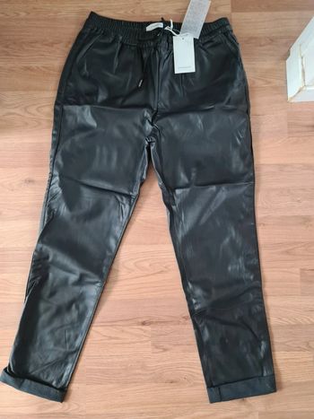 Pantalon simili