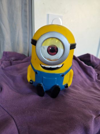 Tirelire minions minions