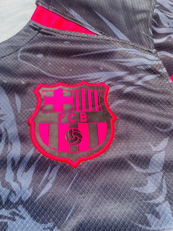 Maillot concept foot Barça noir et rouge  dragon taille M - photo numéro 6