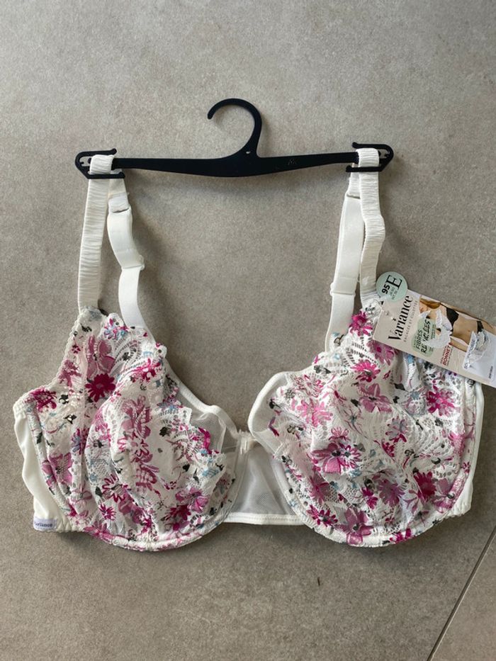 Jolie soutien gorge en dentelle variance
