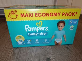 Couches pampers taille 5