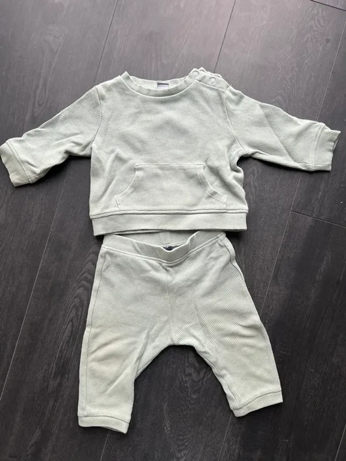 Ensemble Kiabi vert d’eau 9M