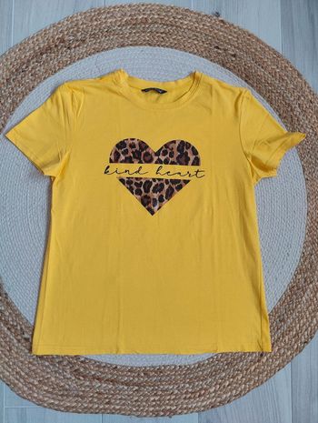 Tee-shirt jaune