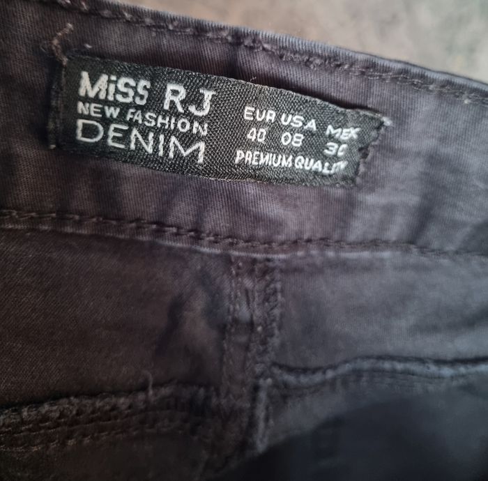 Jean noir taille 40 - photo numéro 3