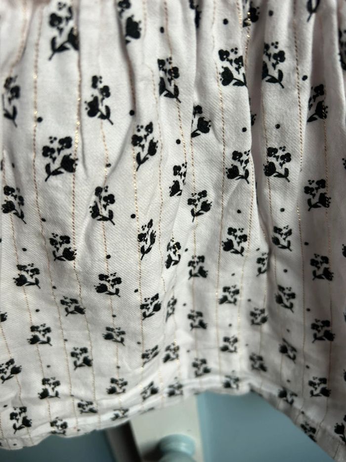 Robe blanche fleurs noires, dpam , 6 mois - photo numéro 3