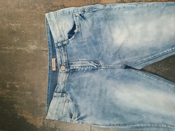 Jeans bleu clair - photo numéro 2