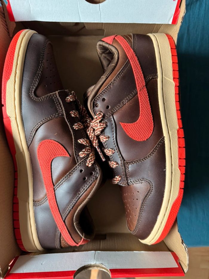 🔥 Nike Dunk Low Retro “Light British Tan / Picante Red” - photo numéro 4