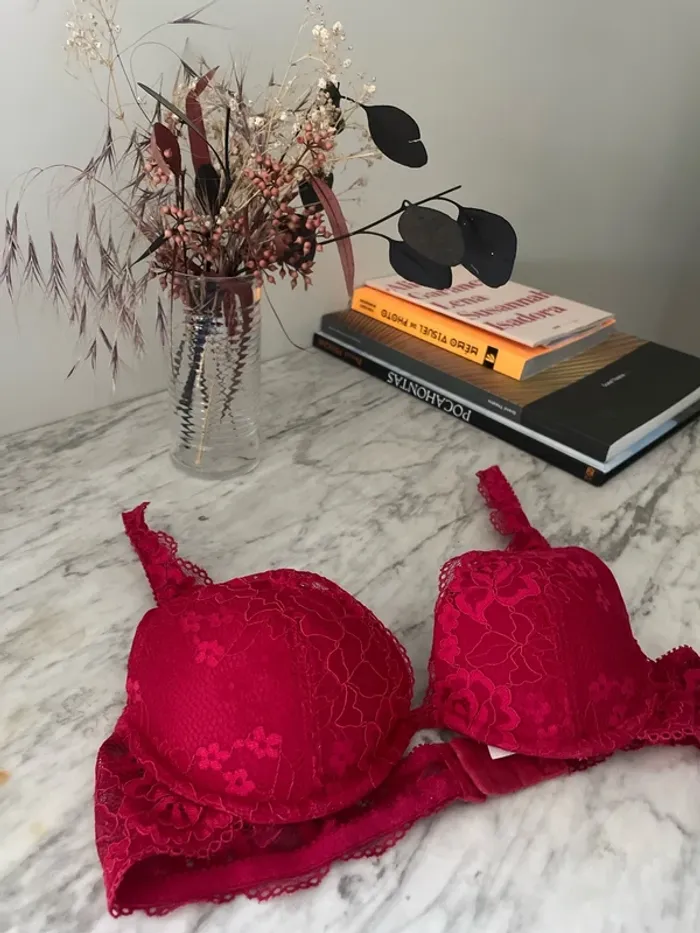 Soutien-gorge armature rouge