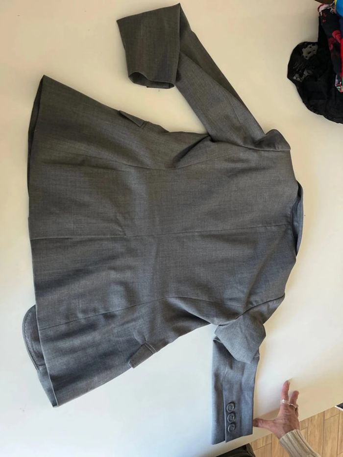 Veste tailleur gris - photo numéro 5