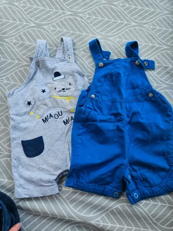 Lot de 2 combishort taille 6 mois 🌸
