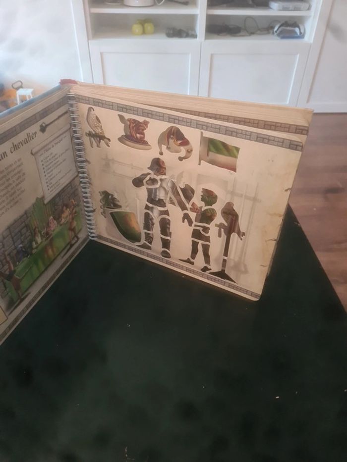 Je dessine châteaux et chevaliers