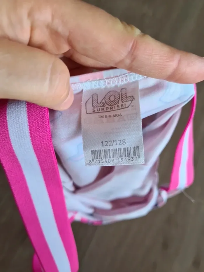 Maillot de bain 8ans 1 pièce lol - photo numéro 3