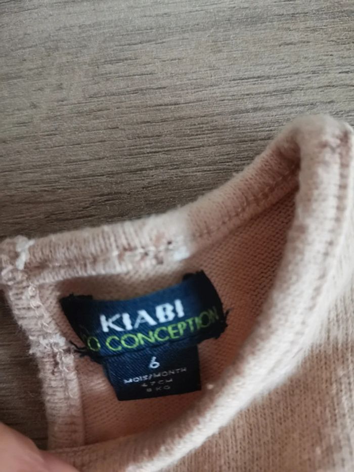 Petit pull / haut fleuri kiabi 6 mois - photo numéro 2