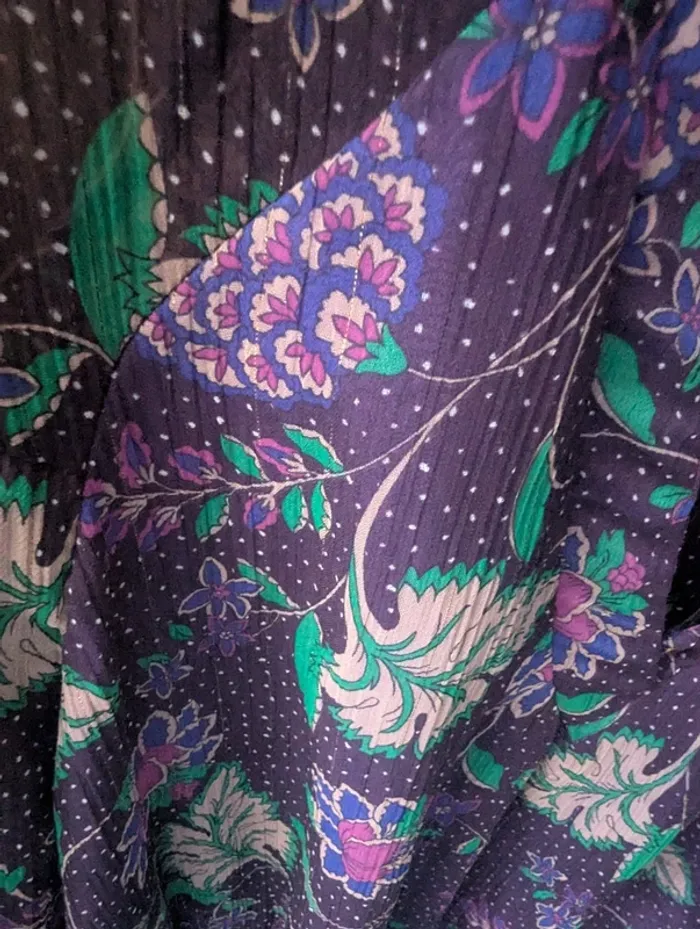 Robe naf naf fleurie comme neuve - photo numéro 2