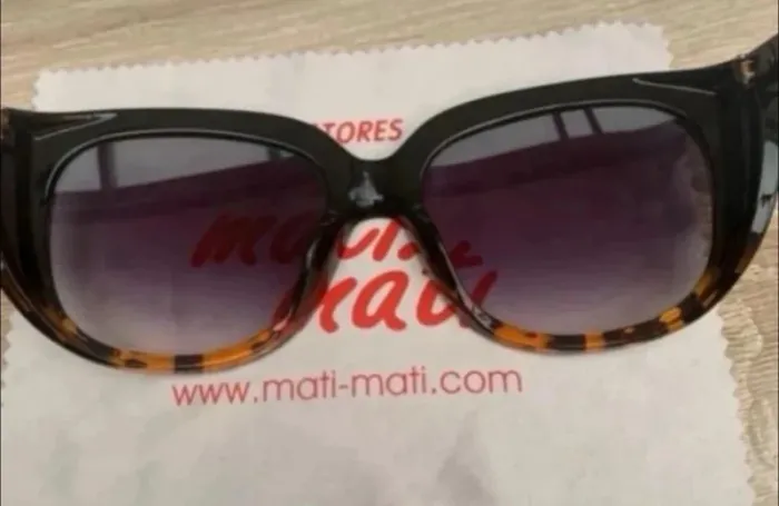 Lunette soleil excellent état 🍭🍭 - photo numéro 4